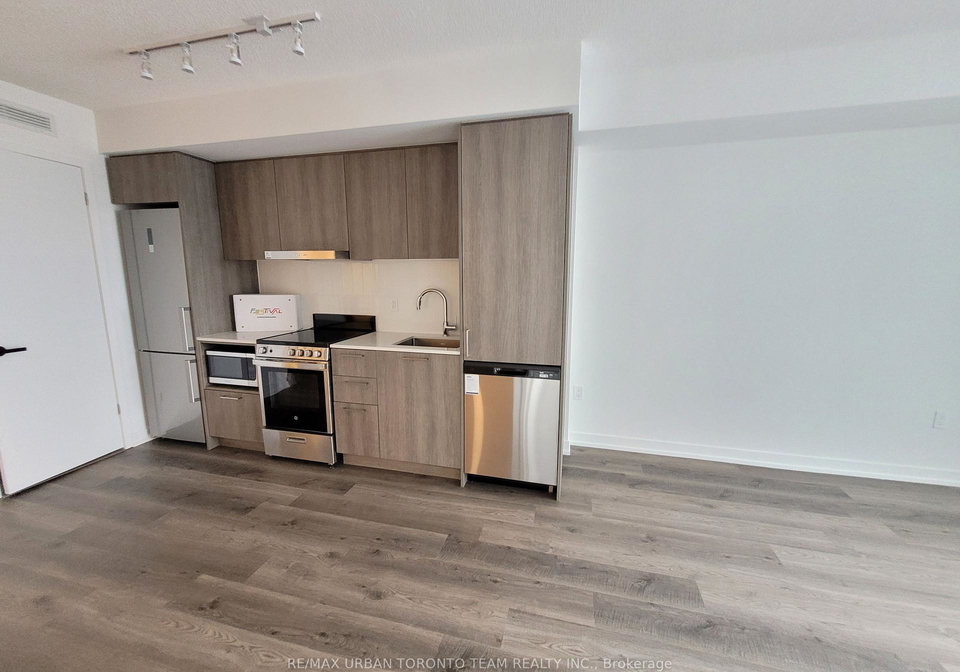 195-commerce-street-vaughan-ontario-n12947178