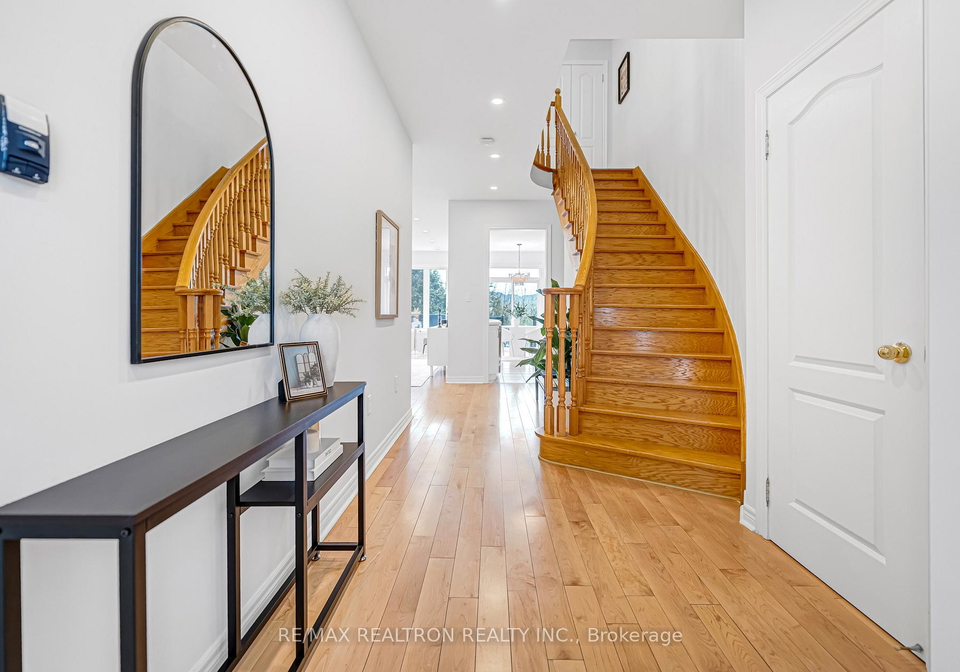 8-townwood-drive-richmond-hill-ontario-n12947926
