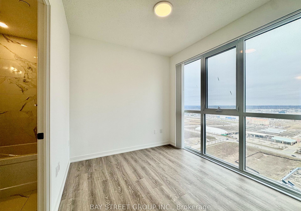 8-interchange-way-vaughan-ontario-n12949288