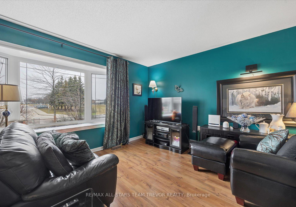 123-biscayne-boulevard-georgina-ontario-n12949302