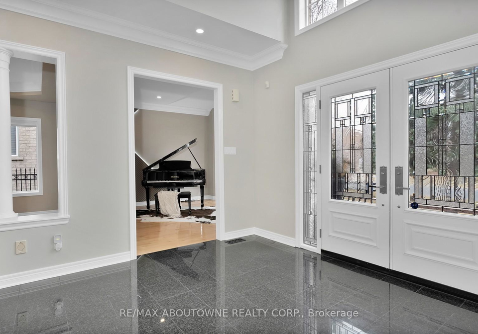 22-siderno-crescent-vaughan-ontario-n12949530