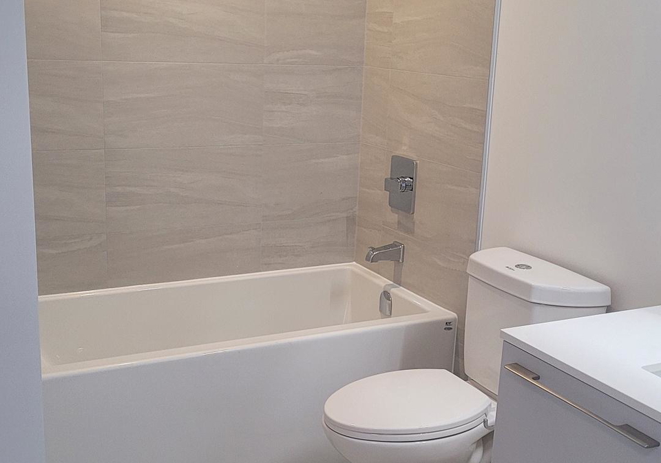 8-water-walk-drive-markham-ontario-n12952558