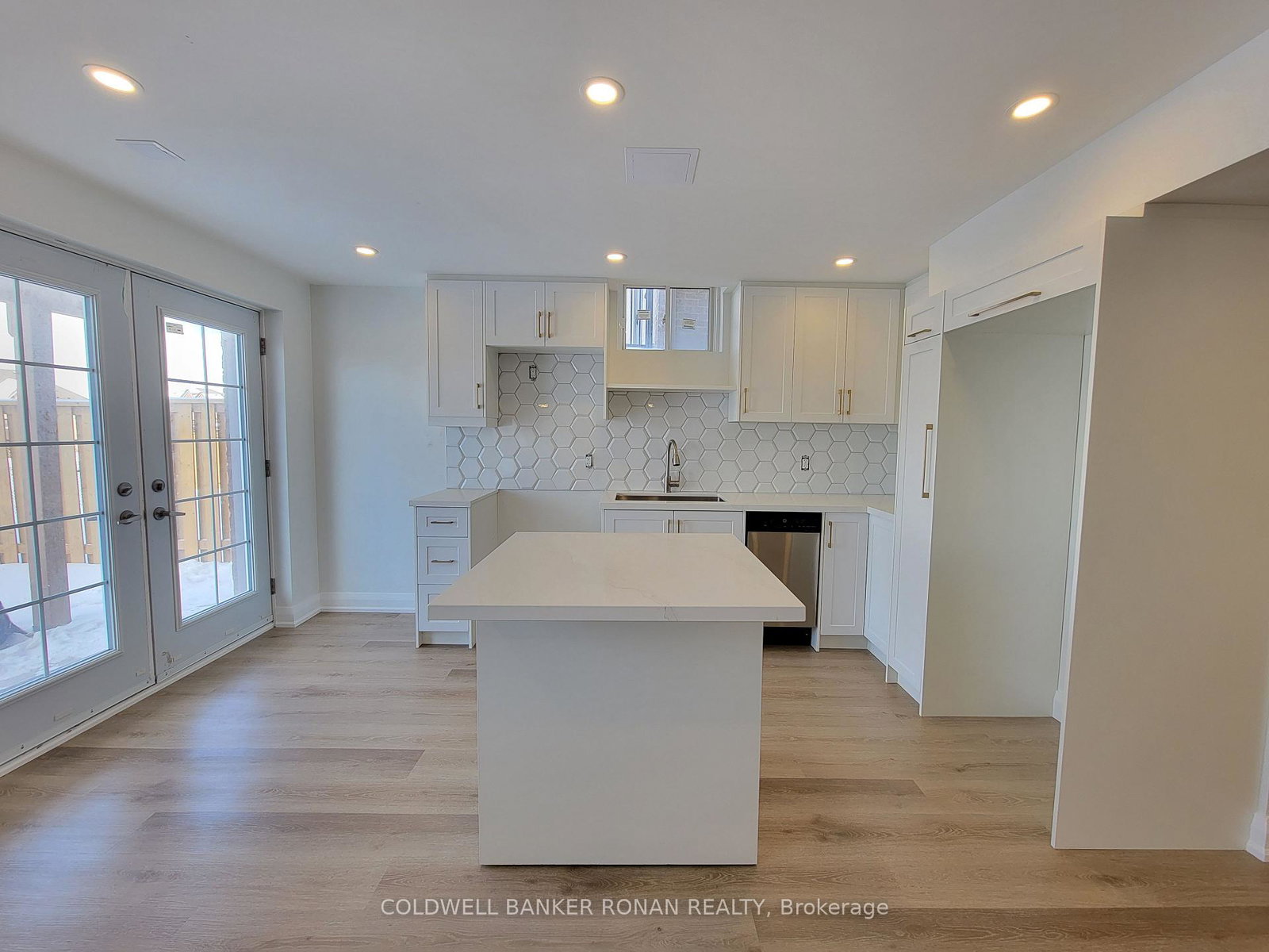 6-frank-kelly-drive-east-gwillimbury-ontario-n12954032