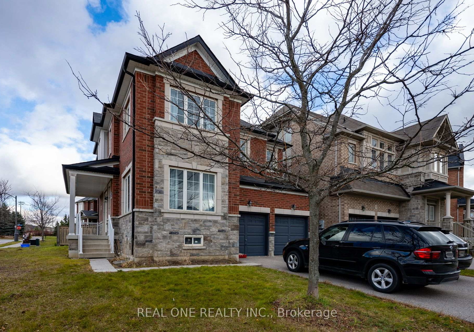 1136-cenotaph-boulevard-newmarket-ontario-n12954826