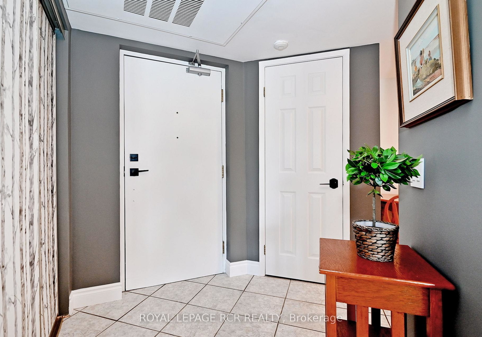 160-wellington-street-e-aurora-ontario-n12957554