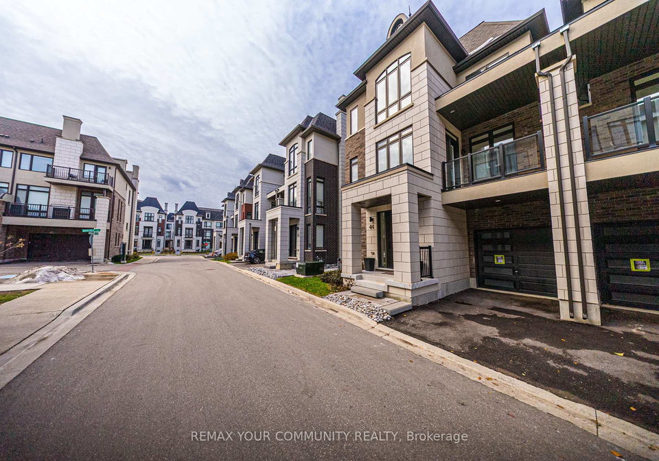 44-globemaster-lane-richmond-hill-ontario-n12957662