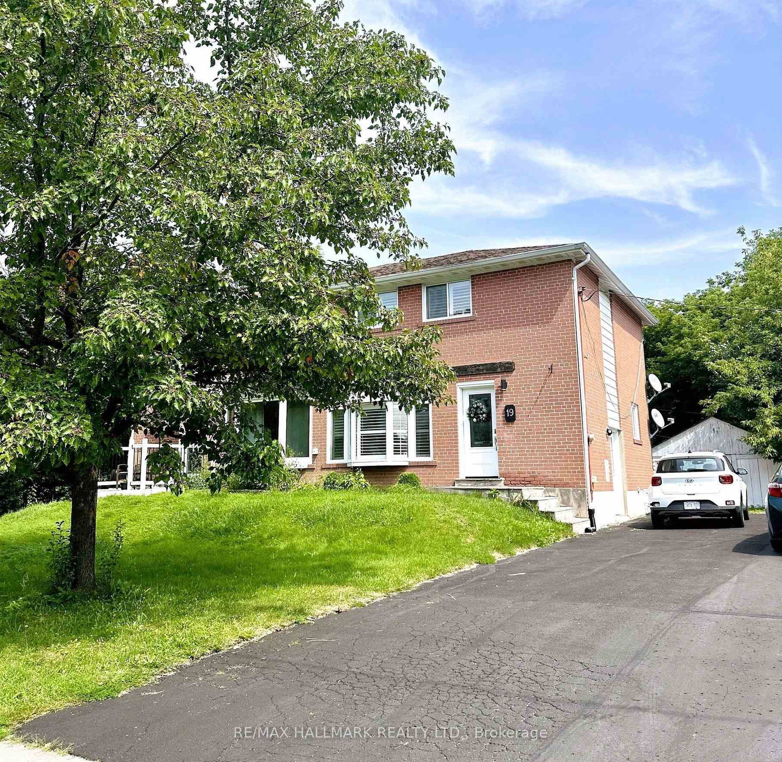 19-richardson-drive-aurora-ontario-n12959116