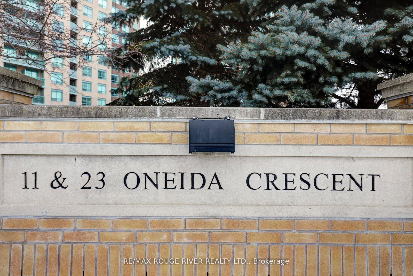 11-oneida-crescent-richmond-hill-ontario-n12960392