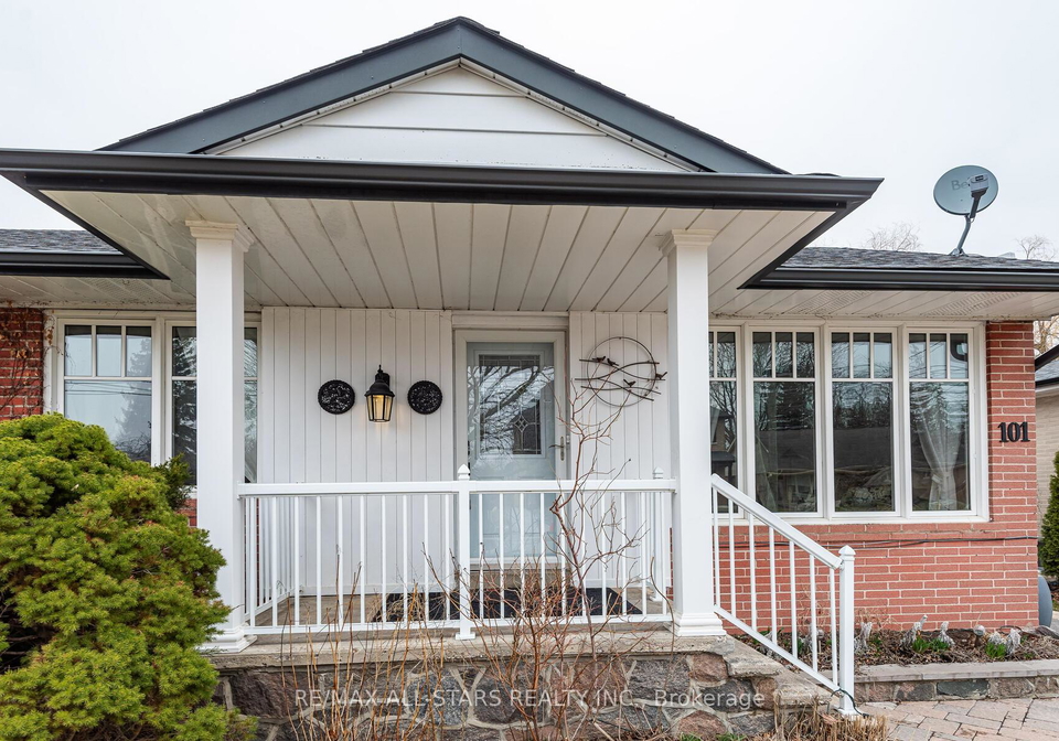 101-hawthorn-avenue-whitchurch-stouffville-ontario-n12960476