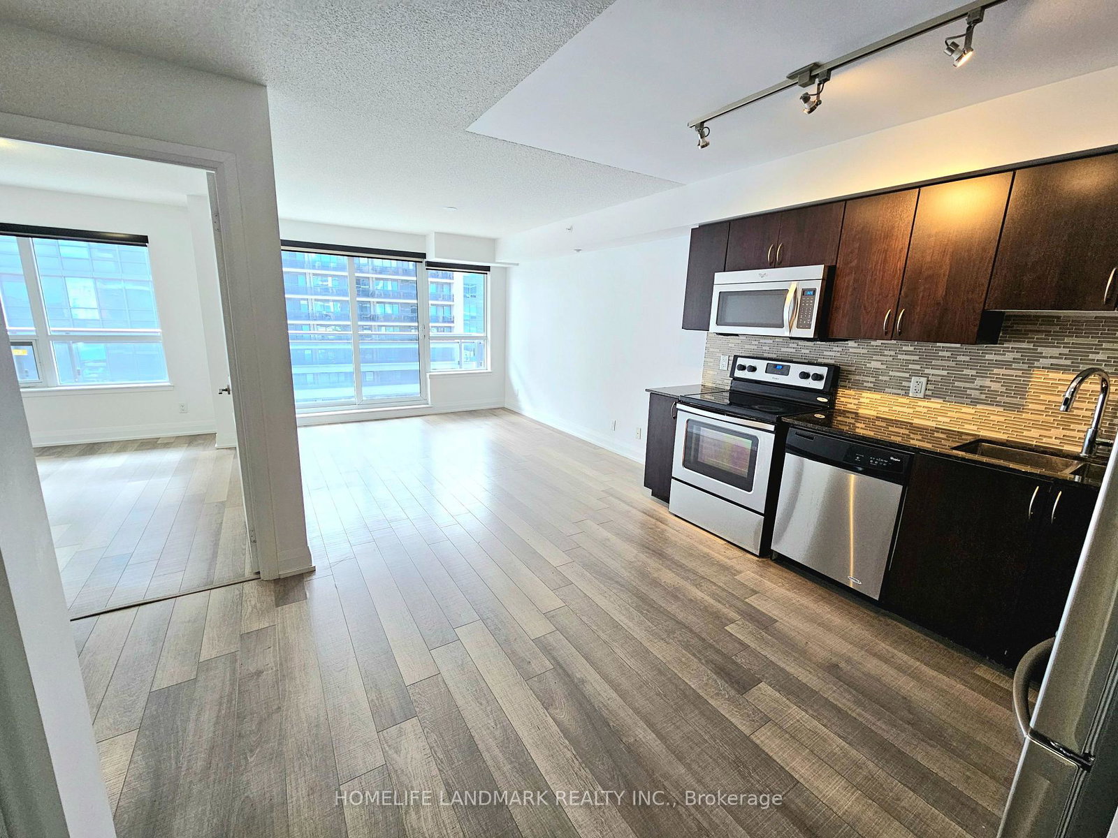 372-highway-7-east-road-e-richmond-hill-ontario-n12961518