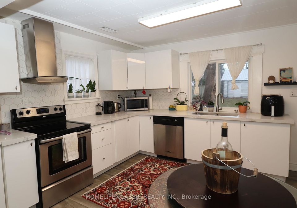 16-river-drive-east-gwillimbury-ontario-n12961906