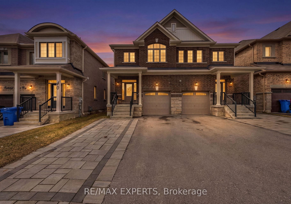 42-frederick-taylor-way-east-gwillimbury-ontario-n12962178