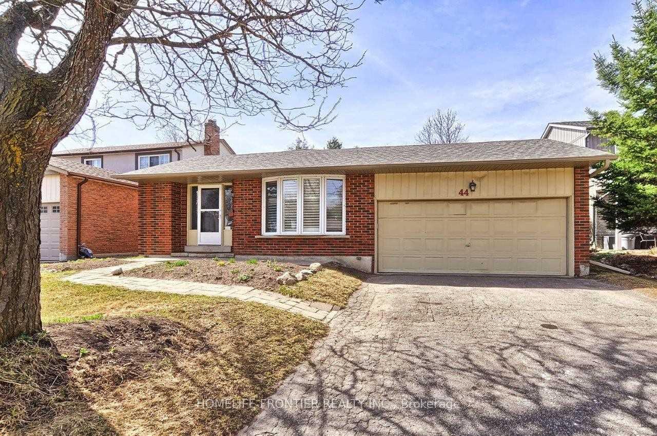 44-rutledge-avenue-newmarket-ontario-n12962478