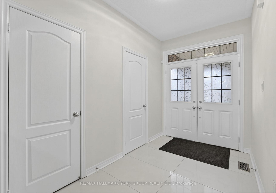 35-amberwing-landing-bradford-west-gwillimbury-ontario-n12963096