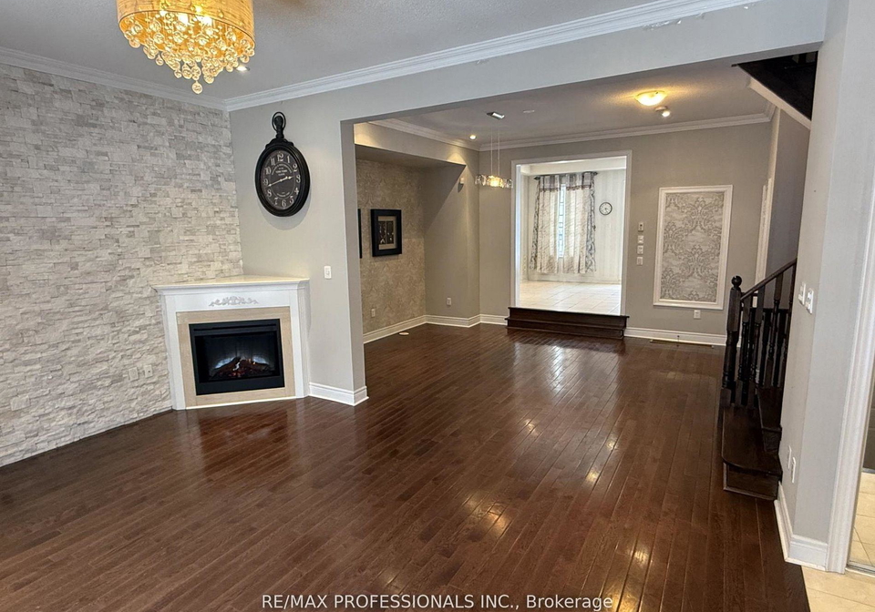 72-upper-duke-crescent-markham-ontario-n12964458