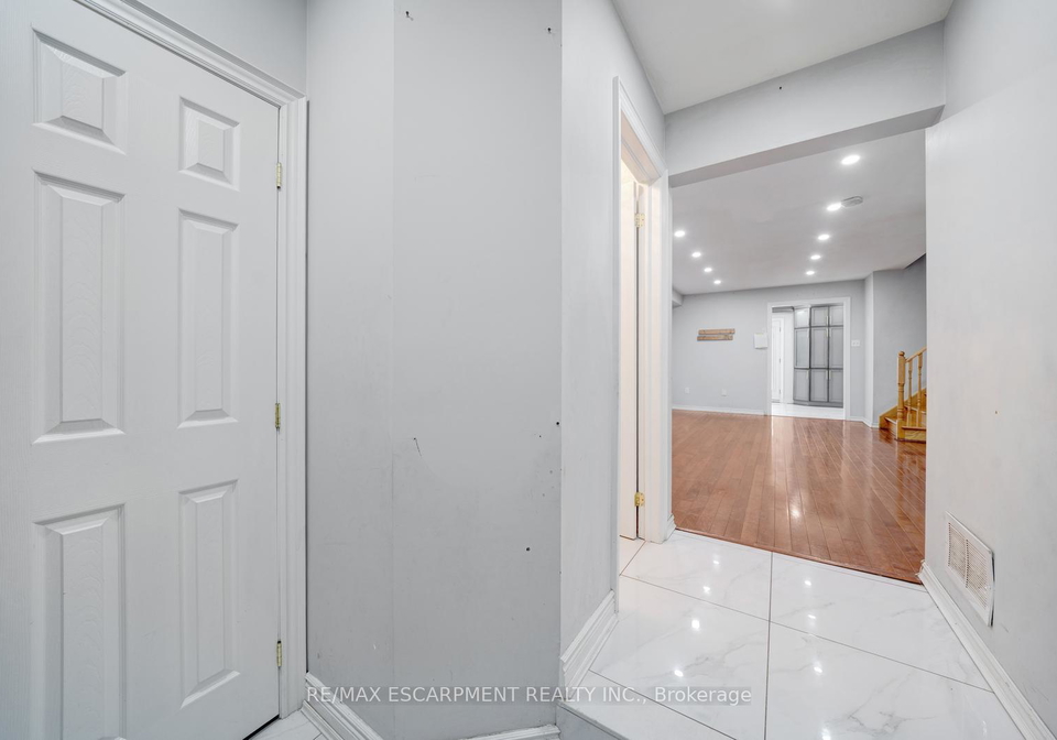 84-andriana-crescent-markham-ontario-n12964838