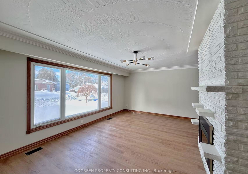 15-valleyview-avenue-east-gwillimbury-ontario-n12965786