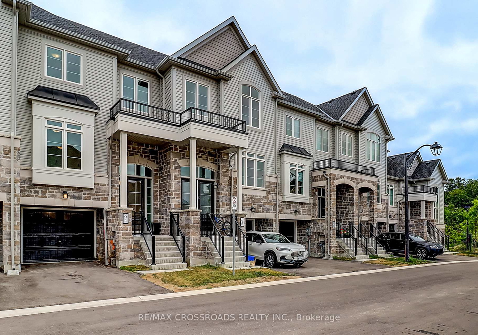 64-lyall-stokes-circle-east-gwillimbury-ontario-n12967060