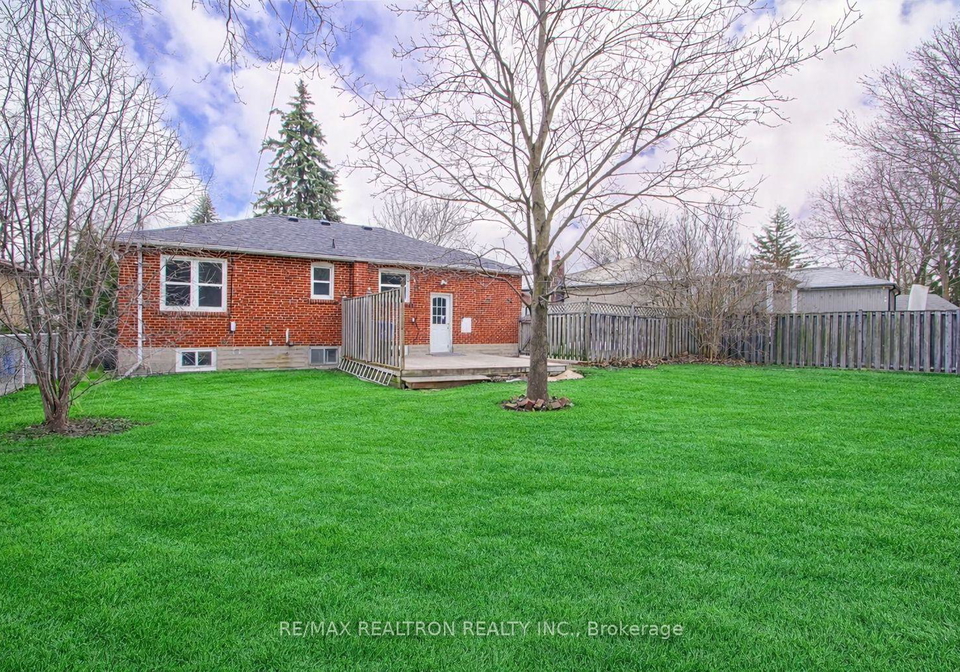 72-monkswood-crescent-newmarket-ontario-n12967858
