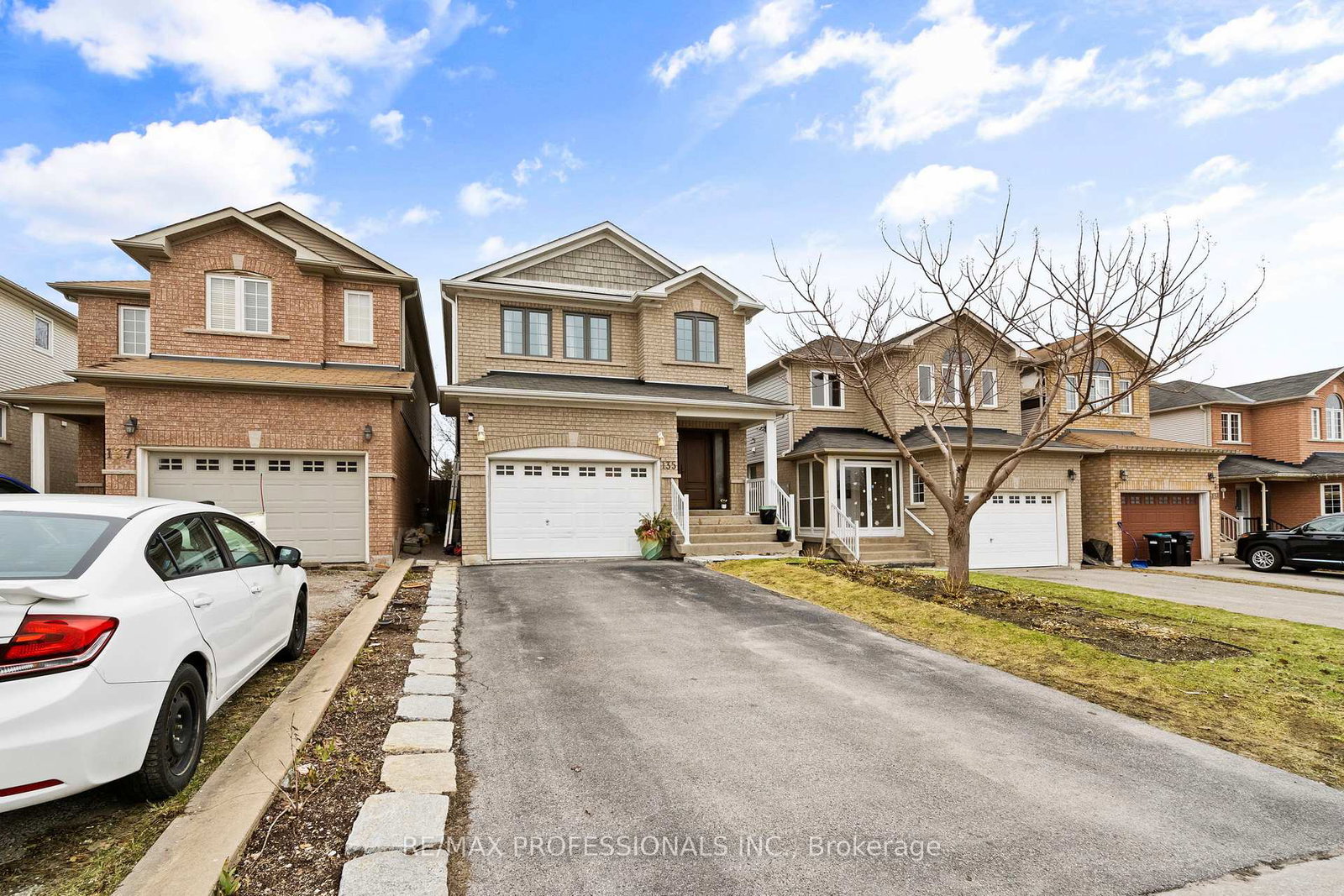 135-professor-day-drive-bradford-west-gwillimbury-ontario-n12968182