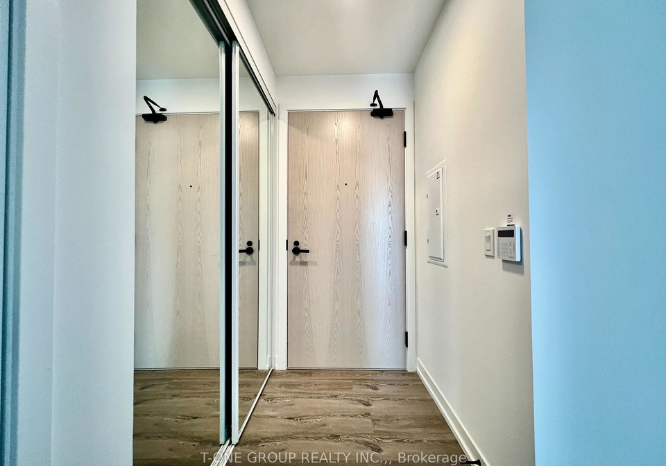 28-interchange-way-vaughan-ontario-n12968552