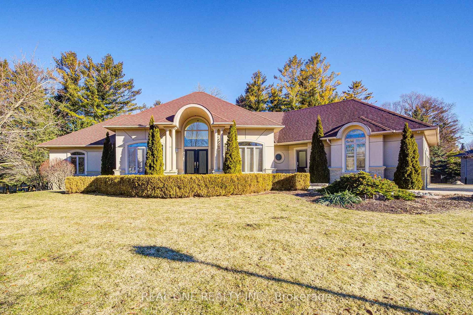 24-maplehyrn-avenue-east-gwillimbury-ontario-n12969182