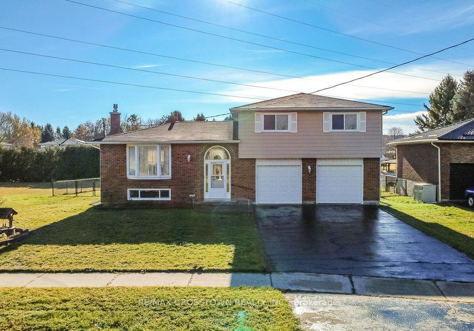 169-oriole-drive-east-gwillimbury-ontario-n12970652