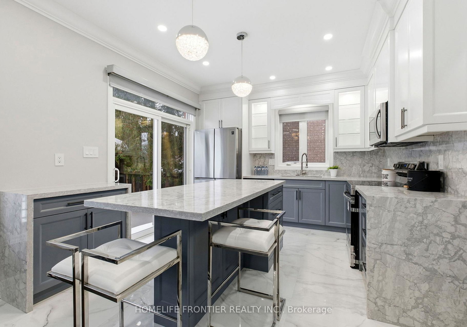 107-mynden-way-newmarket-ontario-n12971372
