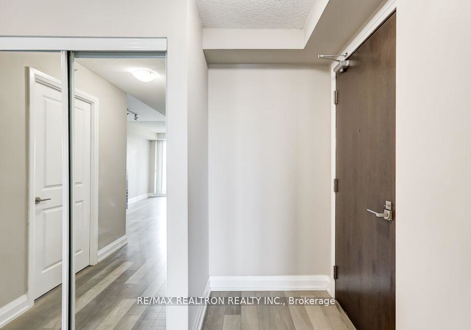 370-highway-7-e-richmond-hill-ontario-n12971990