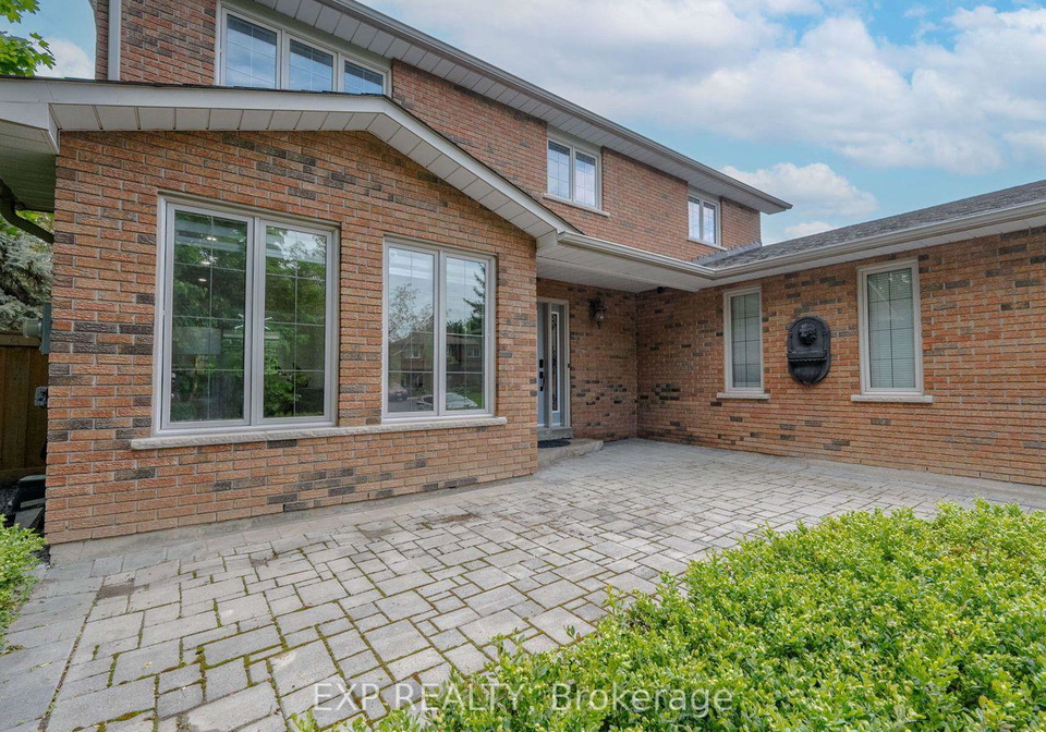 15-rosegarden-crescent-richmond-hill-ontario-n12974024