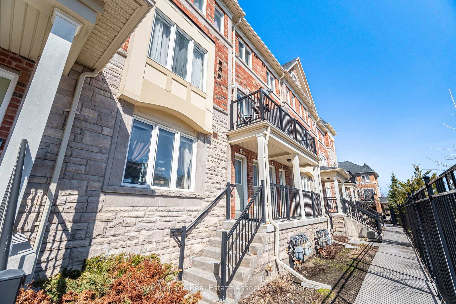192-louisbourg-way-markham-ontario-n12975492