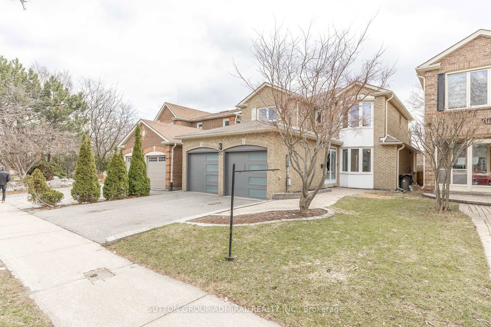 37-spring-gate-boulevard-vaughan-ontario-n12976836