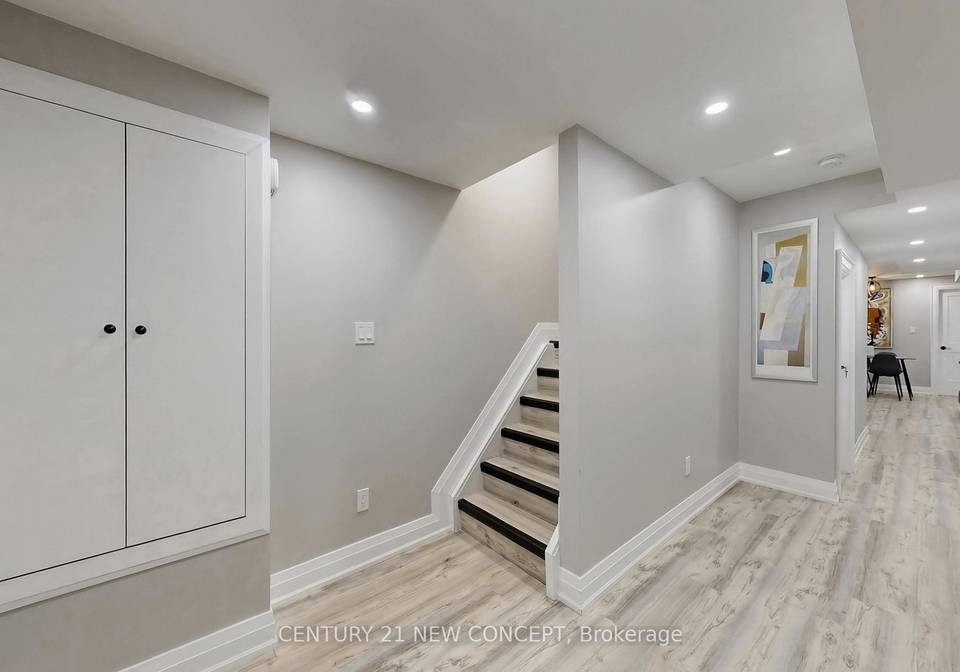 622-sweetwater-crescent-newmarket-ontario-n12977024