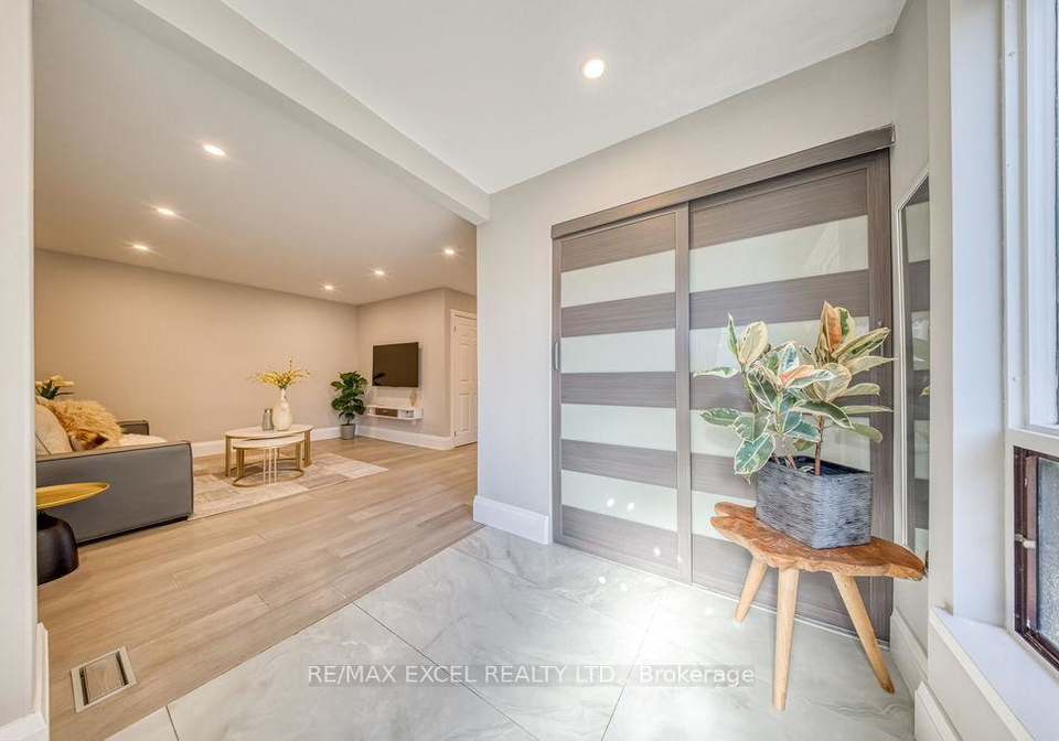 106-upton-crescent-markham-ontario-n12977616