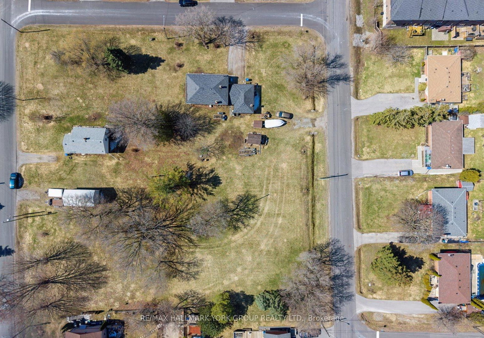 211-east-street-east-gwillimbury-ontario-n12978068