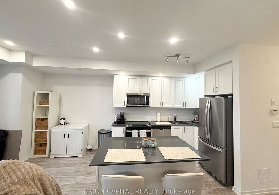 2lytham-green-circle-newmarket-ontario-n12978712