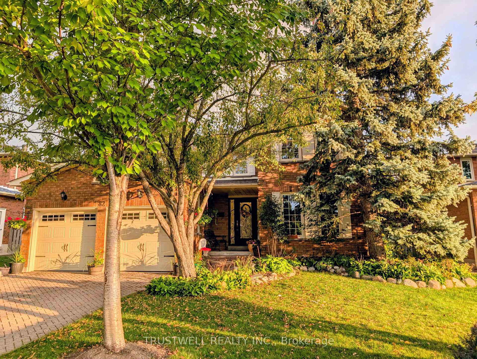 82-long-island-crescent-markham-ontario-n12978846