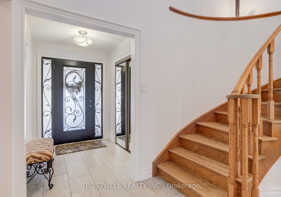 82-long-island-crescent-markham-ontario-n12978846