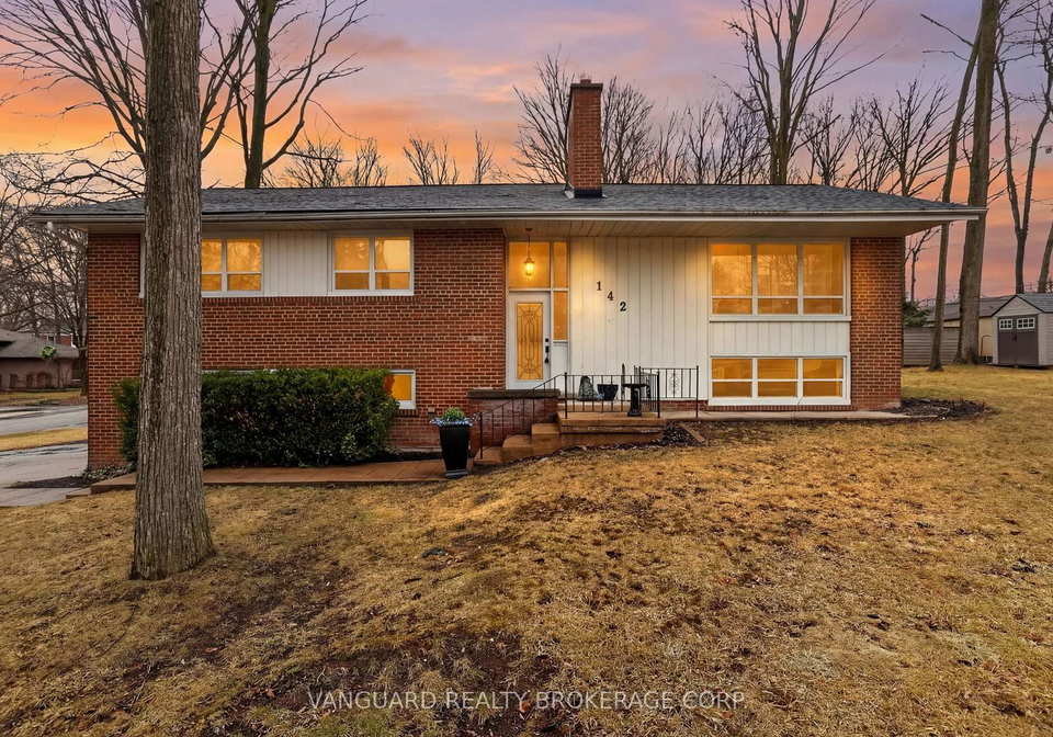 142-beechwood-crescent-newmarket-ontario-n12978972