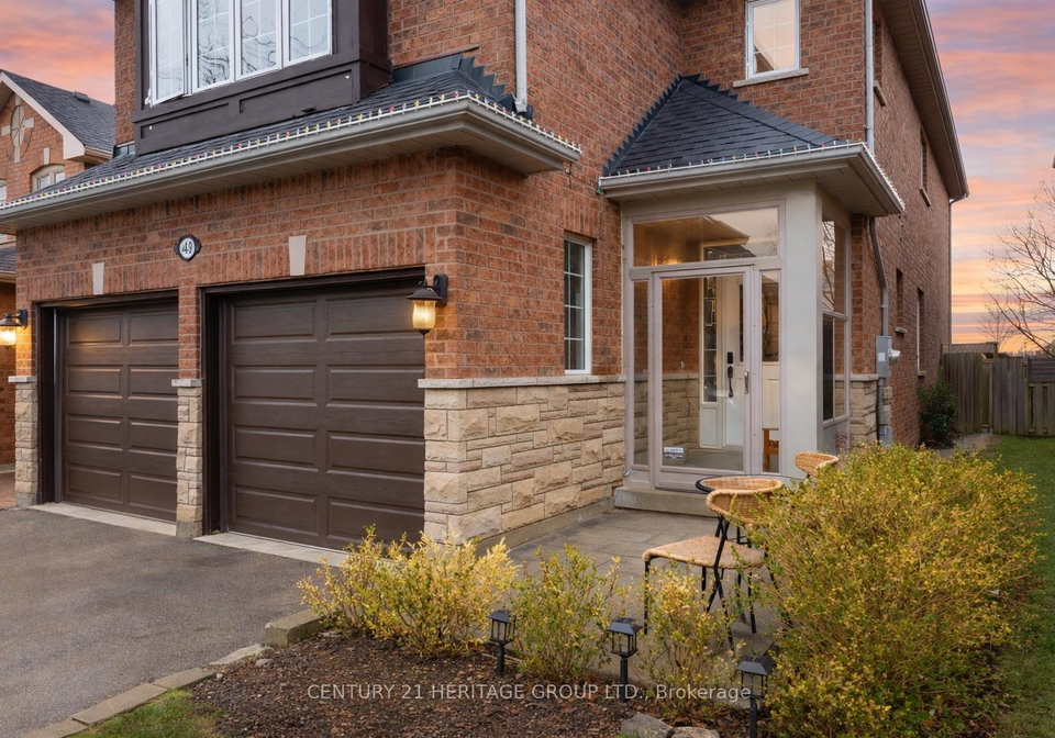 489-menczel-crescent-newmarket-ontario-n12979810