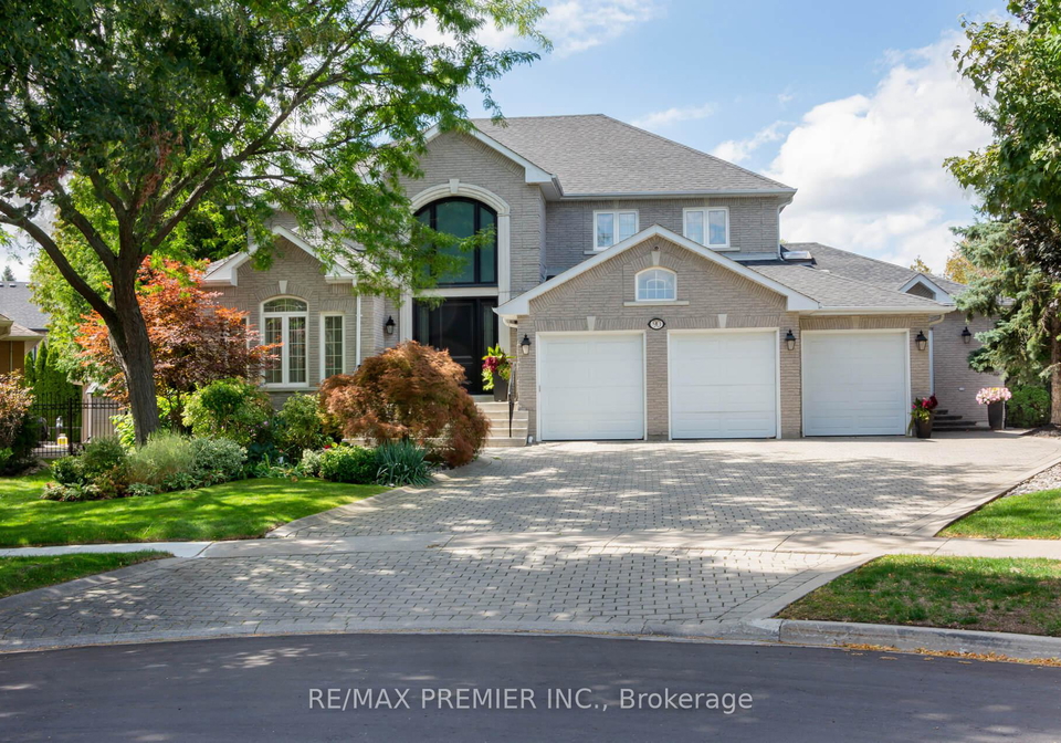 90-shamrock-crescent-vaughan-ontario-n12980168