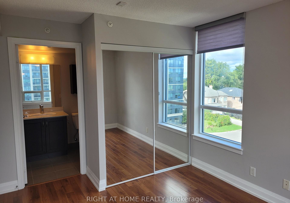 370-highway-7-e-richmond-hill-ontario-n12980630