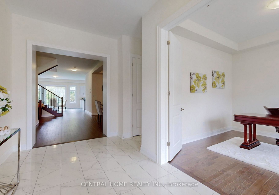 27-upbound-court-east-gwillimbury-ontario-n12980706