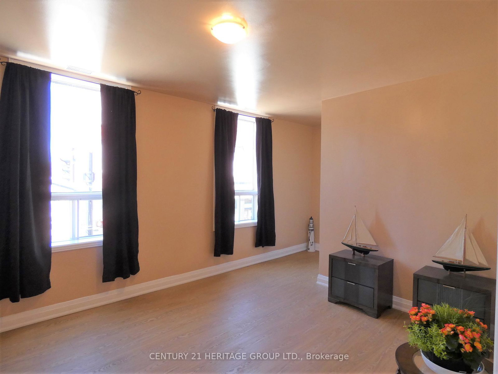 20main-street-s-newmarket-ontario-n12981326