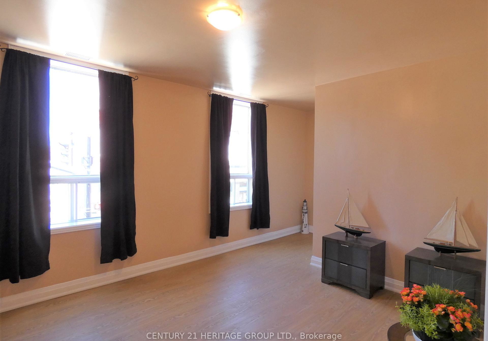 20main-street-s-newmarket-ontario-n12981326