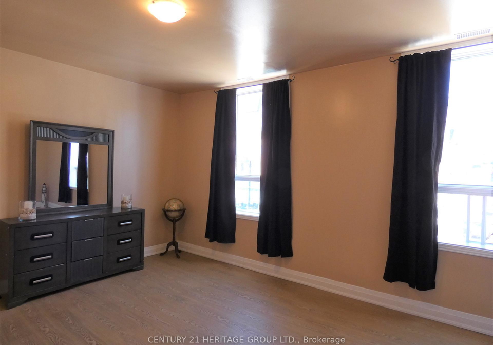 20main-street-s-newmarket-ontario-n12981326