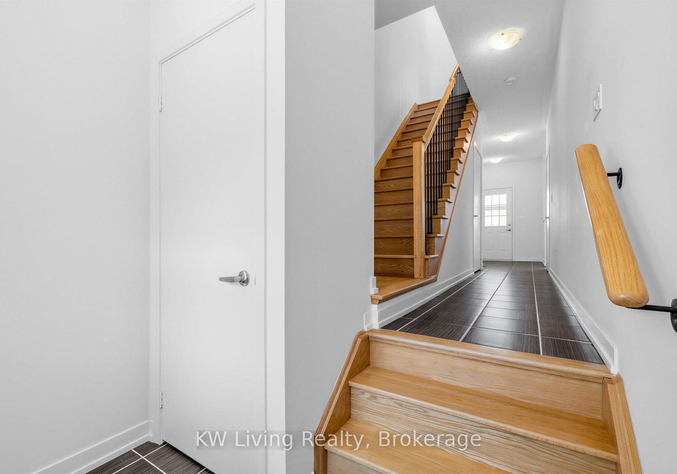 225-harding-park-street-newmarket-ontario-n12981796