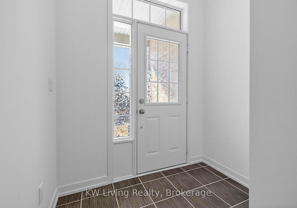 225-harding-park-street-newmarket-ontario-n12981796