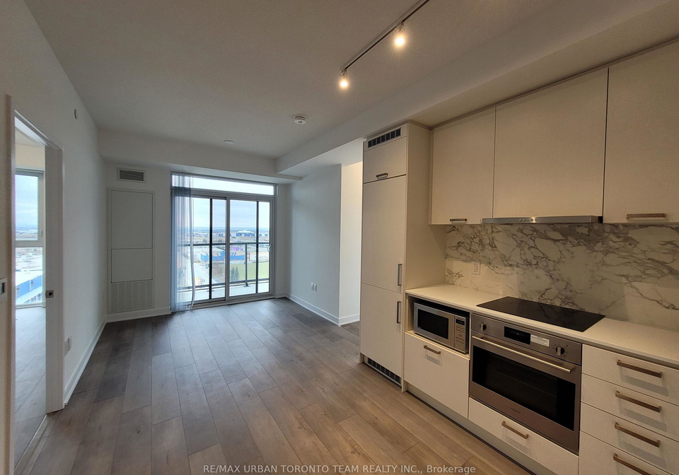 10-honeycrisp-crescent-vaughan-ontario-n12981892