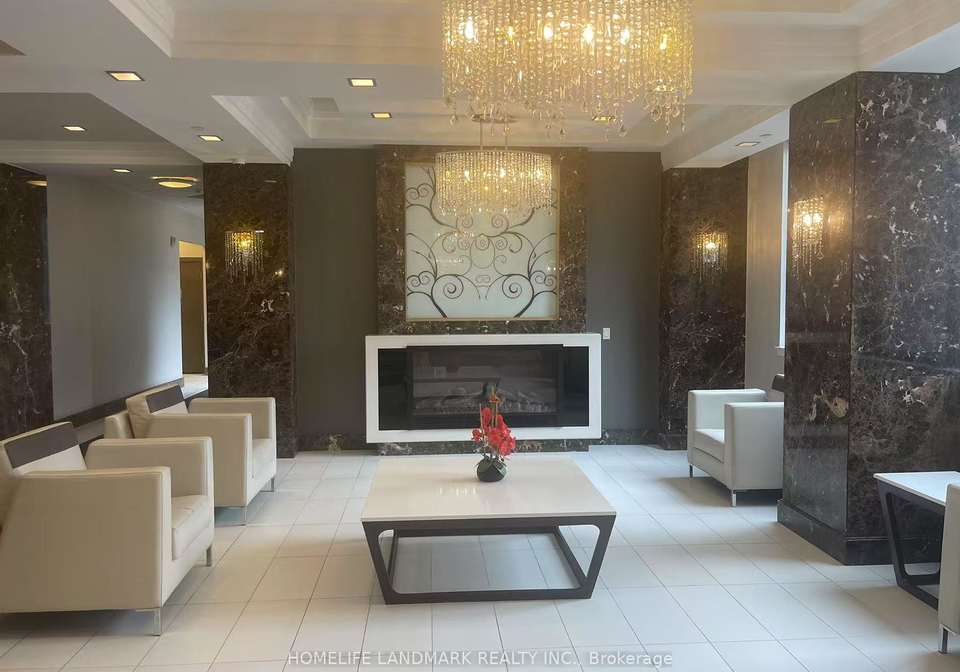 372-highway-7-e-richmond-hill-ontario-n12982090